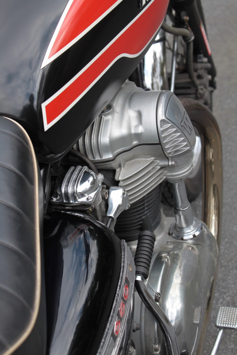 Abgerundete Fin｜W650 Vergaser-Oberdeckel